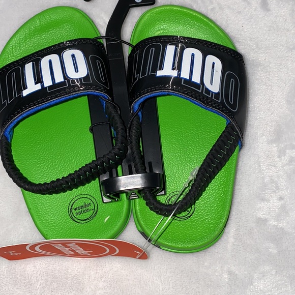 Wonder Nation Toddler Slides Size 5/6 - Picture 2 of 5